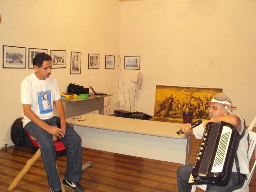 SANFONEIRO NONÔ SE APRESENTA NO PROJETO PAPO CULTURAL