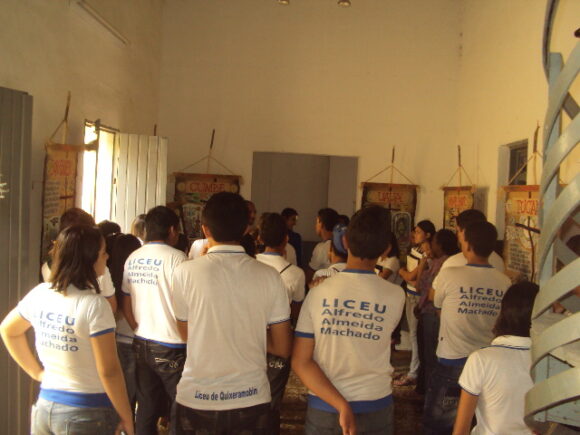 ALUNOS DO LICEU VISITAM EXPOSIÇÕES NA CASA DE ANTÔNIO CONSELHEIRO
