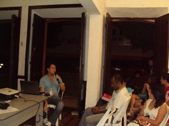 ELIVANDE BRITO APRESENTA PROJETO SOBRE PRESERVAÇÃO DA ÁGUA NO PAPO CULTURAL