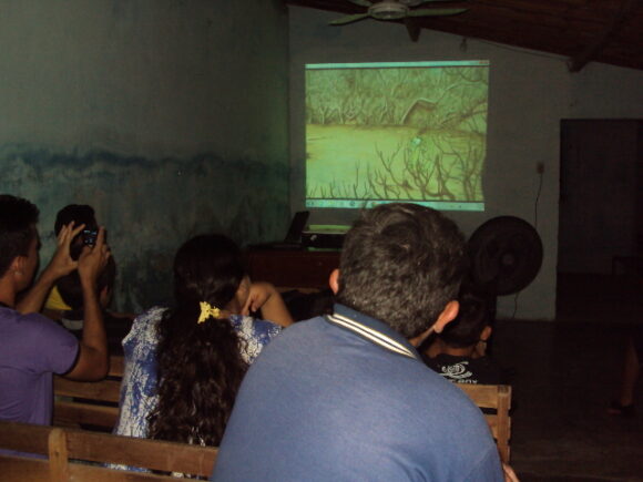 CINECLUBE IPHANAQ REALIZA EXIBIÇÃO NO ASSENTAMENTO MUXURÉ