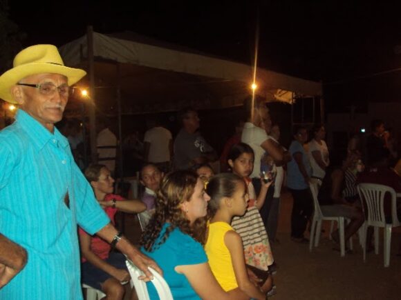 CINECLUBE IPHANAQ REALIZA EXIBIÇÃO APÓS A NOVENA DA IMACULADA CONCEIÇÃO EM LAGOA CERCADA