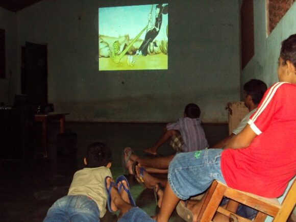CINECLUBE IPHANAQ REALIZA EXIBIÇÃO NO ASSENTAMENTO OLHO D’ÁGUA
