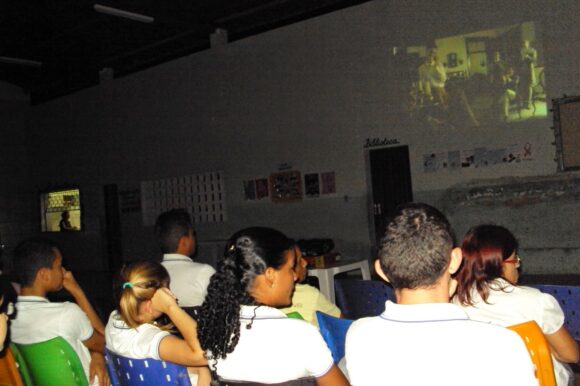 CINECLUBE IPHANAQ RETORNA A NENELÂNDIA COM EXIBIÇÃO DO FILME “OURO NEGRO”