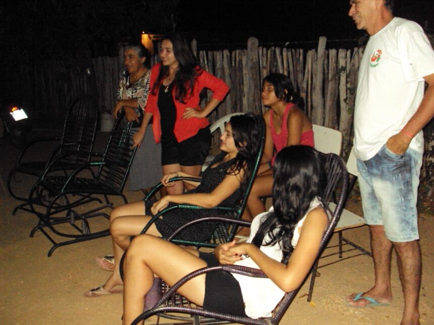 CINECLUBE IPHANAQ REALIZA EXIBIÇÃO NO ASSENTAMENTO PITOMBEIRA